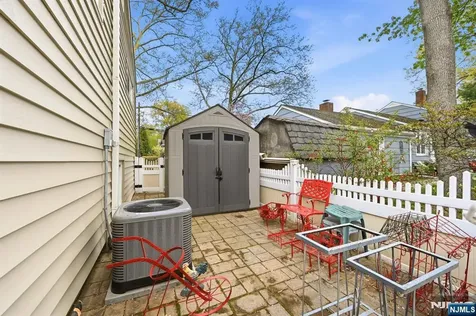 404 Prospect Avenue Oradell NJ 07649