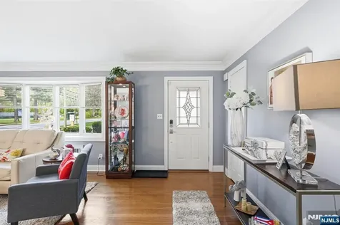 404 Prospect Avenue Oradell NJ 07649