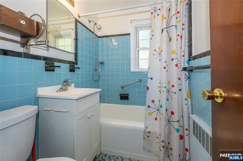 60 Sutton Avenue Totowa NJ 07512