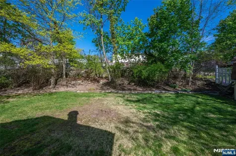 60 Sutton Avenue Totowa NJ 07512