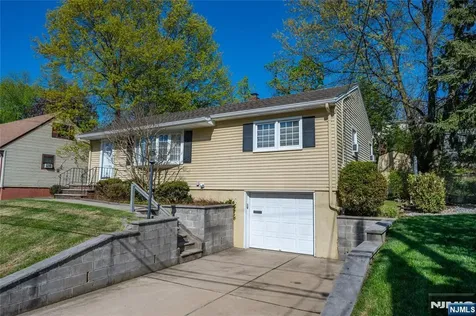 60 Sutton Avenue Totowa NJ 07512