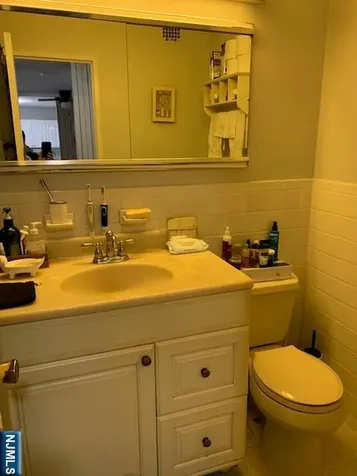 39 E 39th Paterson NJ 07514