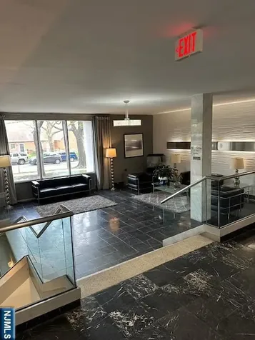 39 E 39th Paterson NJ 07514