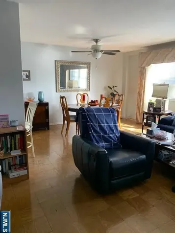 39 E 39th Paterson NJ 07514