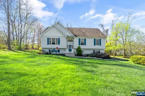 24 Reigler Road West Milford NJ 07421