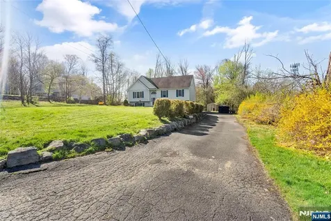 24 Reigler Road West Milford NJ 07421