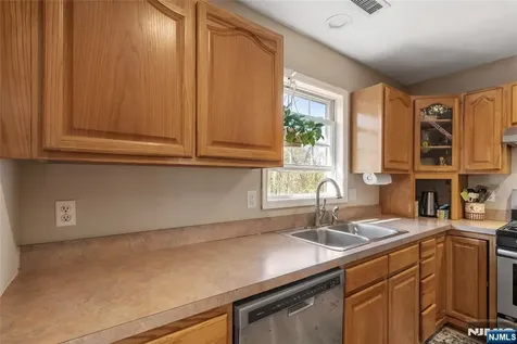 24 Reigler Road West Milford NJ 07421
