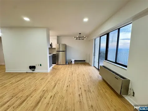 233 12th Street Palisades Park NJ 07650
