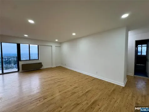 233 12th Street Palisades Park NJ 07650