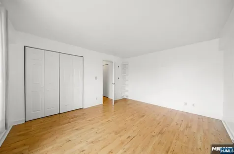 233 12th Street Palisades Park NJ 07650