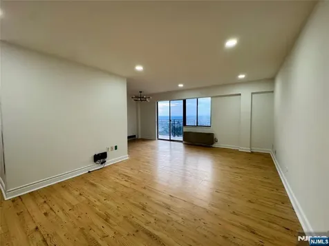 233 12th Street Palisades Park NJ 07650