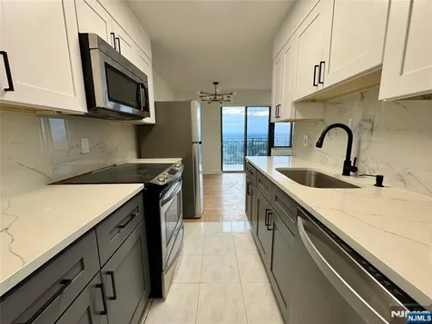 233 12th Street Palisades Park NJ 07650