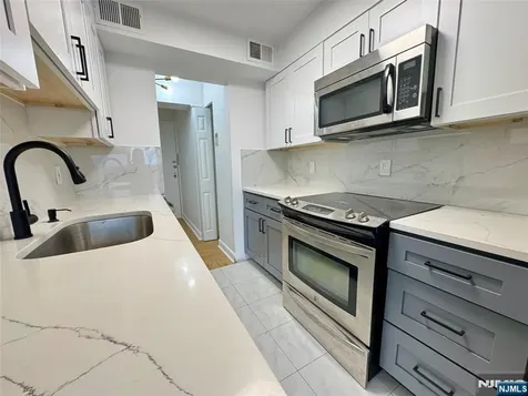233 12th Street Palisades Park NJ 07650