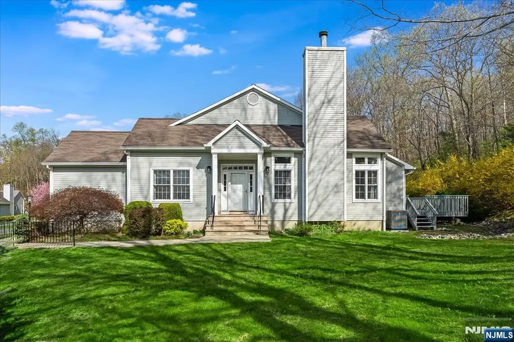 126 Worcester Drive Wayne NJ 07470