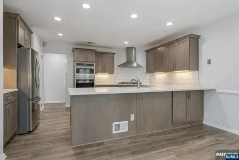 126 Worcester Drive Wayne NJ 07470
