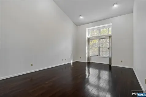 126 Worcester Drive Wayne NJ 07470