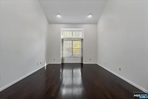 126 Worcester Drive Wayne NJ 07470