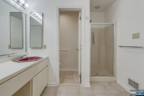 126 Worcester Drive Wayne NJ 07470