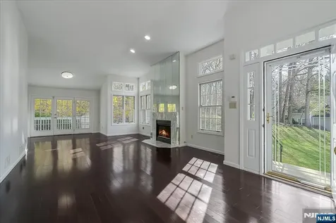 126 Worcester Drive Wayne NJ 07470
