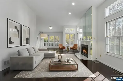 126 Worcester Drive Wayne NJ 07470