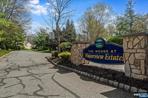 126 Worcester Drive Wayne NJ 07470