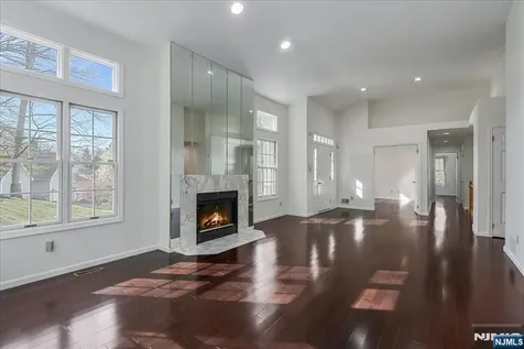 126 Worcester Drive Wayne NJ 07470