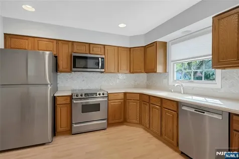 18 Cable Court Montville Township NJ 07045