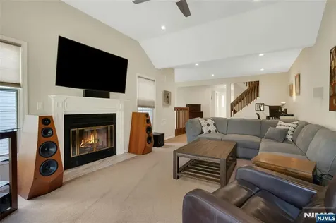 18 Cable Court Montville Township NJ 07045