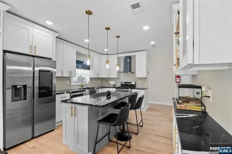 266 Elm Avenue Teaneck NJ 07666