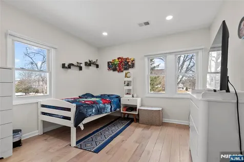 266 Elm Avenue Teaneck NJ 07666