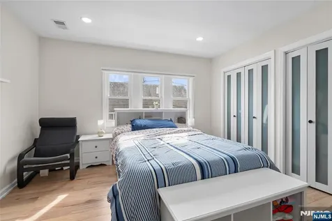 266 Elm Avenue Teaneck NJ 07666
