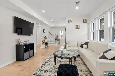 266 Elm Avenue Teaneck NJ 07666