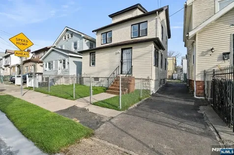 162 Columbia Avenue Newark NJ 07106