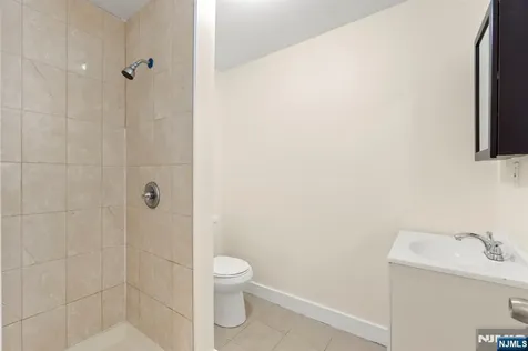 162 Columbia Avenue Newark NJ 07106