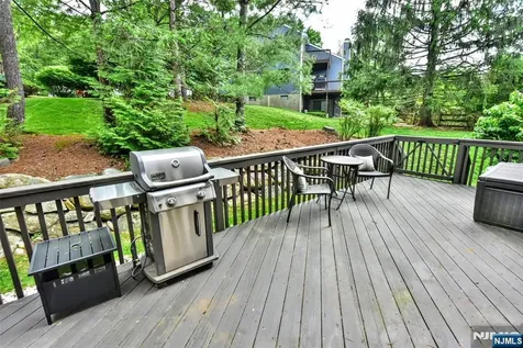 227 Westervelt Lane Mahwah NJ 07430