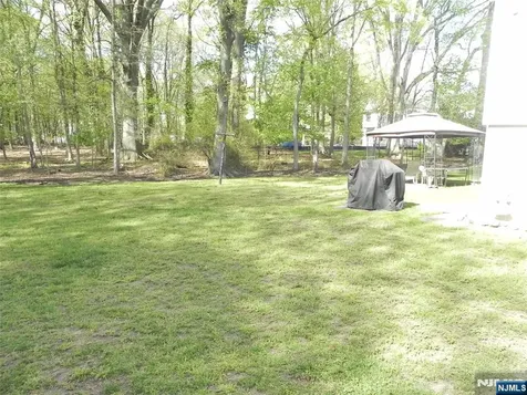 16 Seiler Court Little Ferry NJ 07643