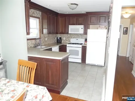 16 Seiler Court Little Ferry NJ 07643
