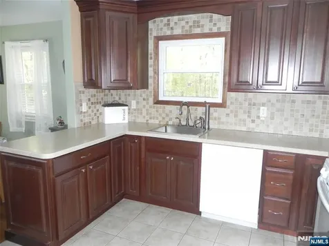 16 Seiler Court Little Ferry NJ 07643