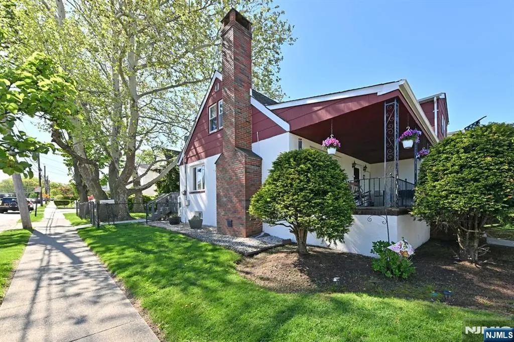 217 Grove Street Lodi NJ 07644