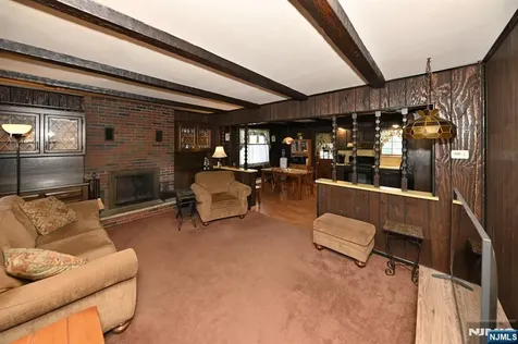 217 Grove Street Lodi NJ 07644