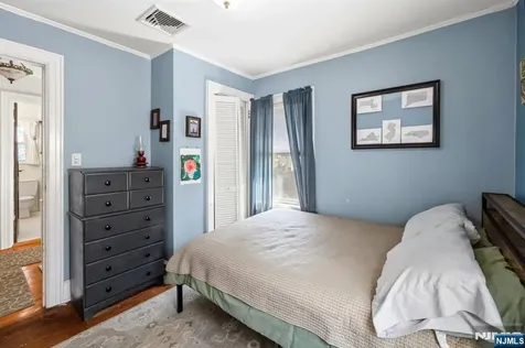 370 Demarest Avenue Oradell NJ 07649