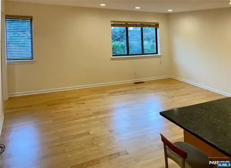 624 Sanderling Court Secaucus NJ 07094