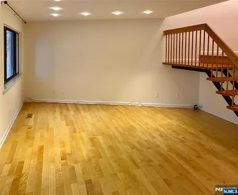 624 Sanderling Court Secaucus NJ 07094