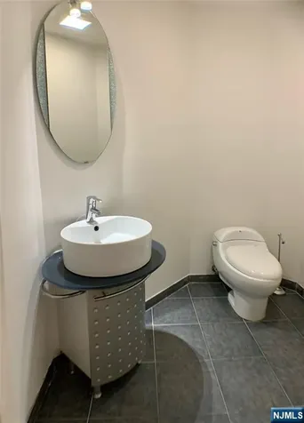 624 Sanderling Court Secaucus NJ 07094