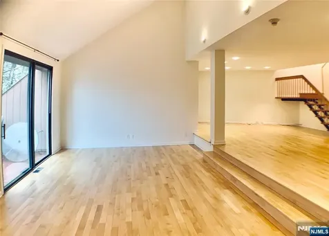 624 Sanderling Court Secaucus NJ 07094