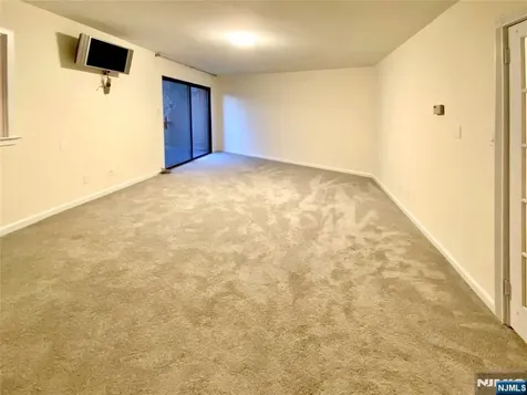 624 Sanderling Court Secaucus NJ 07094