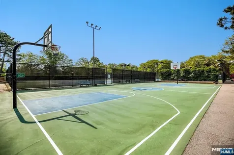 624 Sanderling Court Secaucus NJ 07094