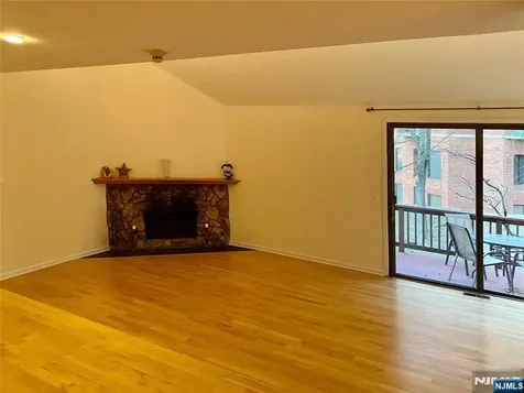 624 Sanderling Court Secaucus NJ 07094