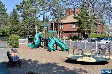 624 Sanderling Court Secaucus NJ 07094