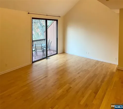 624 Sanderling Court Secaucus NJ 07094
